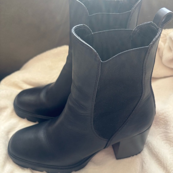 Sam Edelman Rollins block heel Chelsea boot - Picture 4 of 7